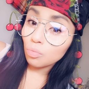 Meet your Posher, Nikki